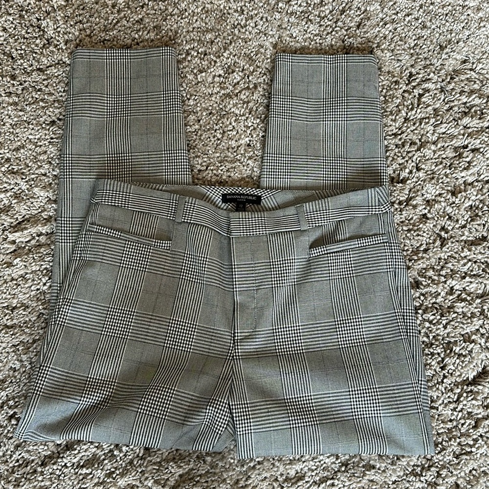 Banana Republic cropped pants. Size 12